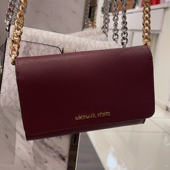 MICHAEL KORS Jet Set Travel Medium Phone Xbody - Picture 2 of 11